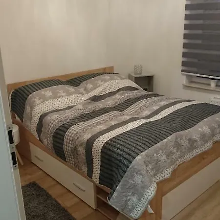 Miedzy Baltykiem, A Parseta Apartment